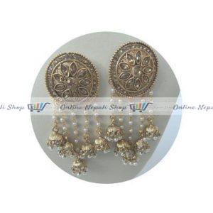 A pair of Earrings - Gold Cage Shape