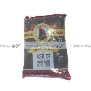 A packet of Gahat ko Daal(Horse Gram)