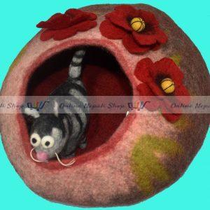 Handmade Woolen Cat Cave